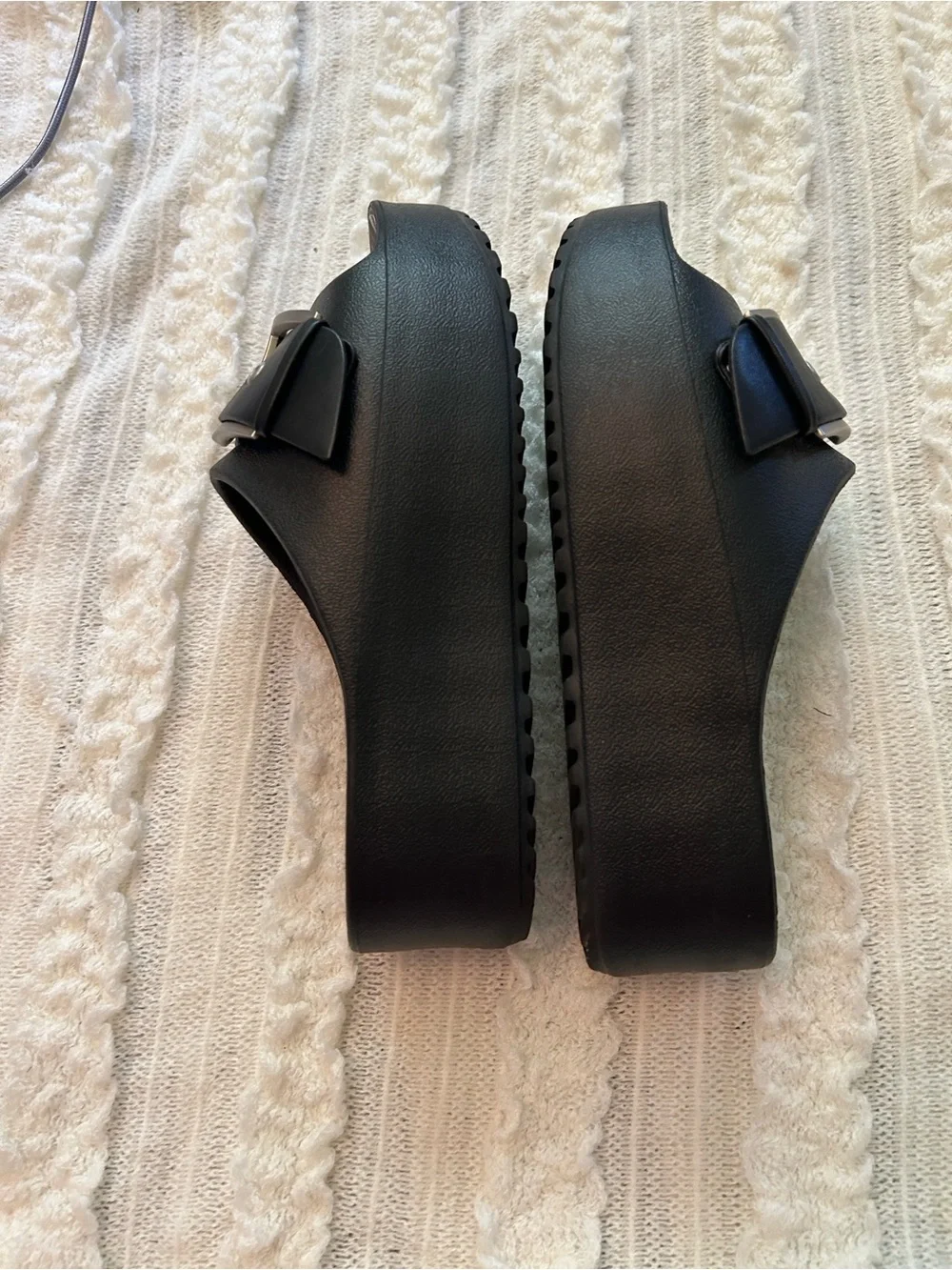BareTraps chunky black